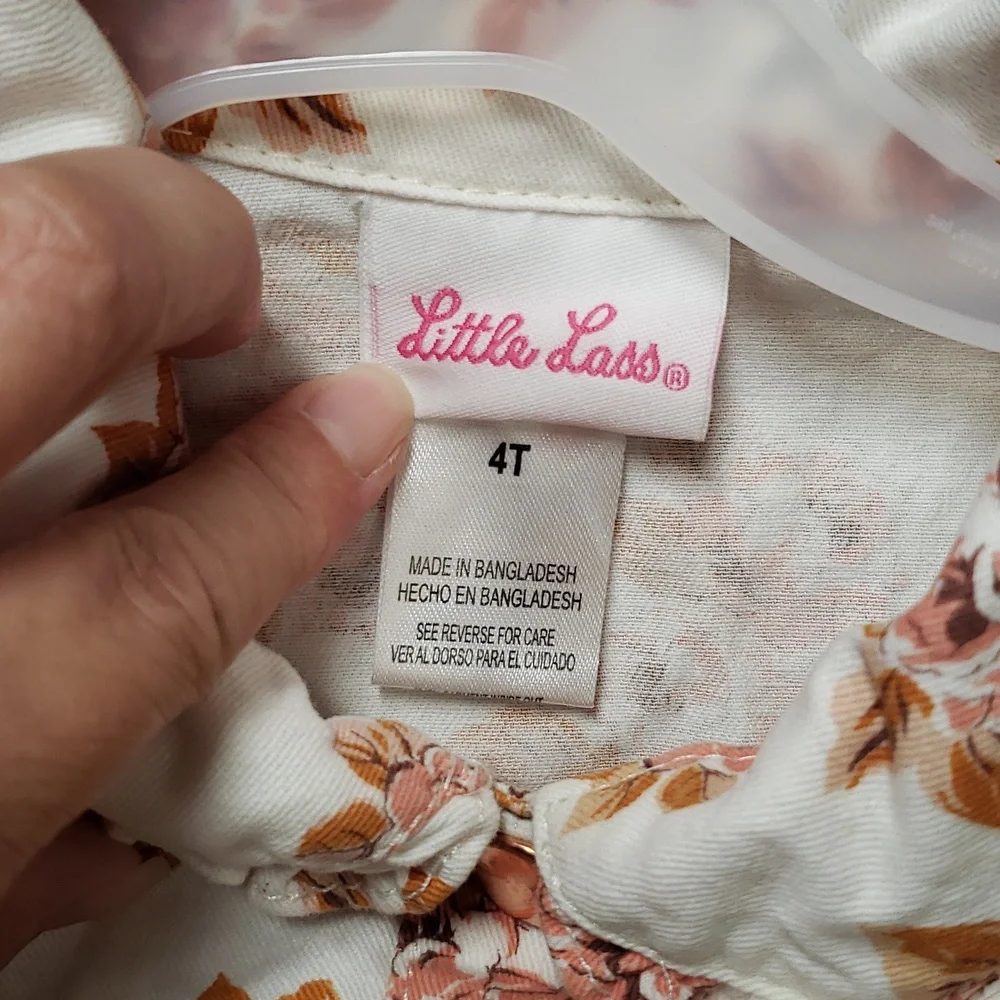 HOST PICK. Girl's Flower Print Denim Jacket Size 4T - Picture 3 of 4